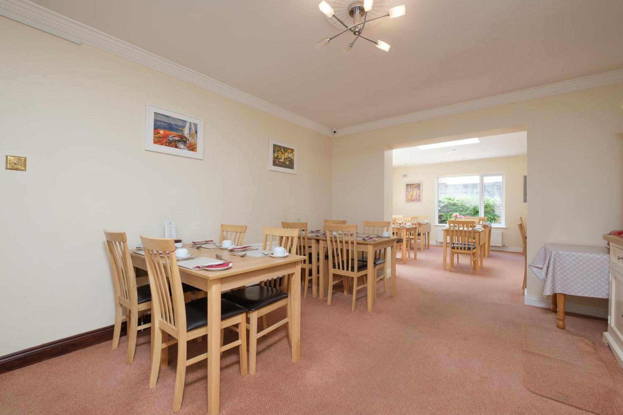 Four Seasons B&B Galway Ngoại thất bức ảnh