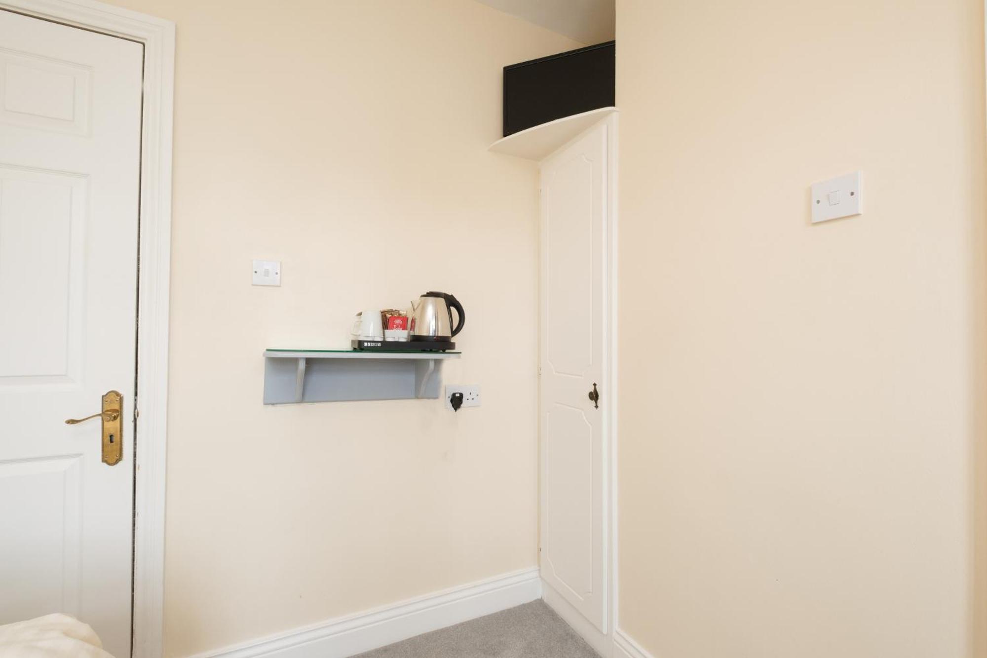 Four Seasons B&B Galway Ngoại thất bức ảnh