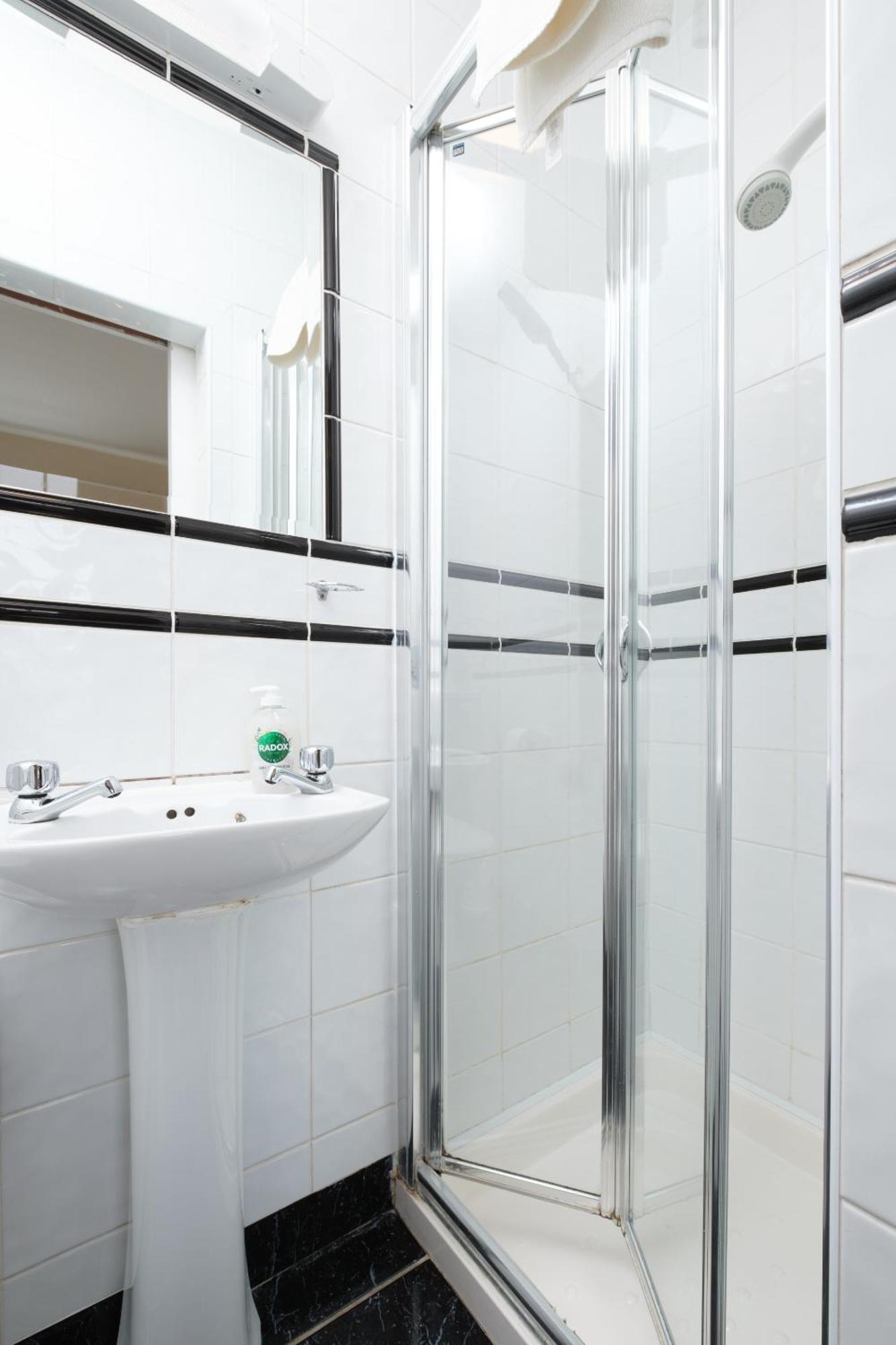 Four Seasons B&B Galway Ngoại thất bức ảnh